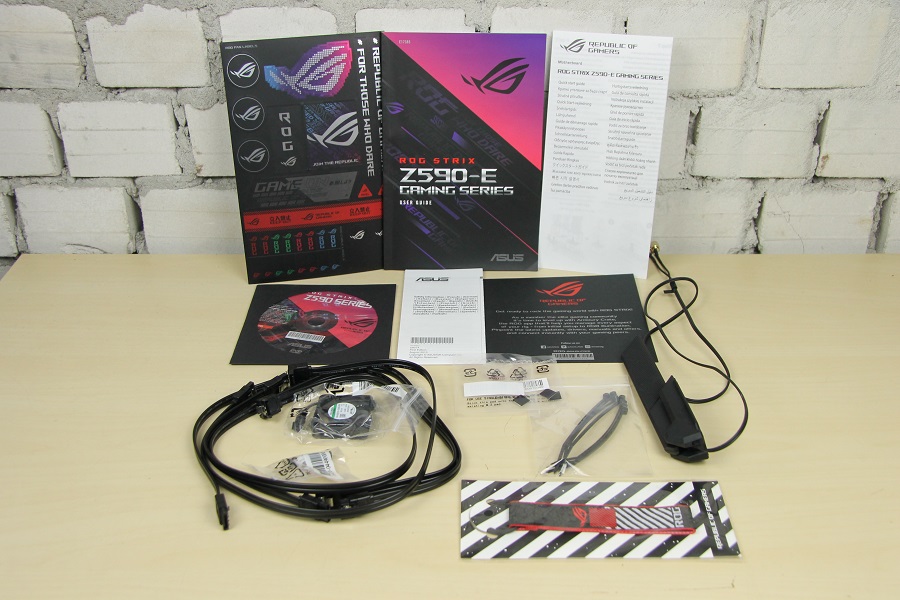 https://www.rooieduvel.nl/reviews/Asus/Z590E-Gaming/Pics/IMG_1007.JPG